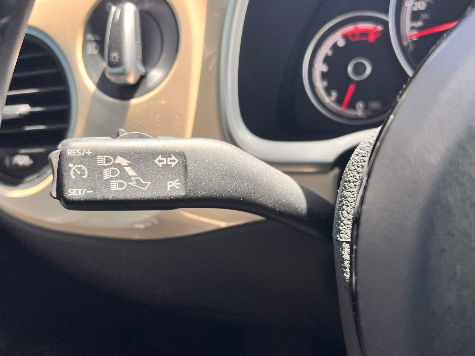 Used 2019 Volkswagen Beetle 2.0T Final Edition SEL FWD image 23