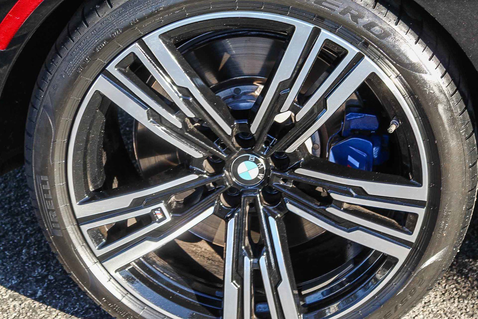 Used 2023 BMW 760i xDrive w/ Luxury Rear Seating Package image 11