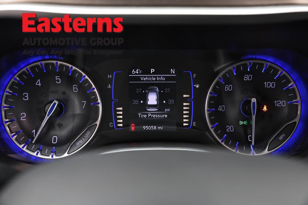 Used 2024 Chrysler Voyager LX FWD image 18