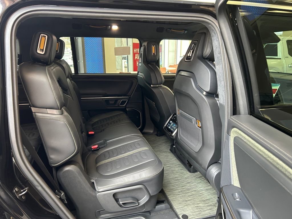 Used 2023 Rivian R1S Adventure AWD/4WD image 18