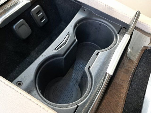 Used 2018 Cadillac Escalade Luxury image 21