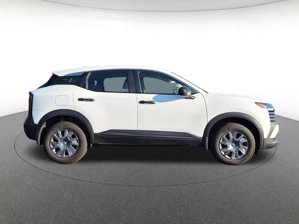 Used 2025 Nissan Kicks S FWD image 4