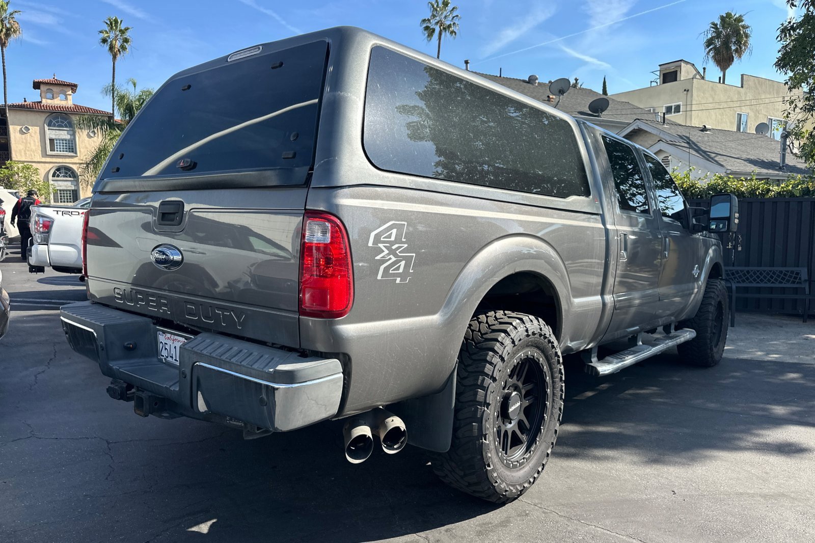 Used 2013 Ford F250 Lariat w/ Lariat Ultimate Pkg image 3