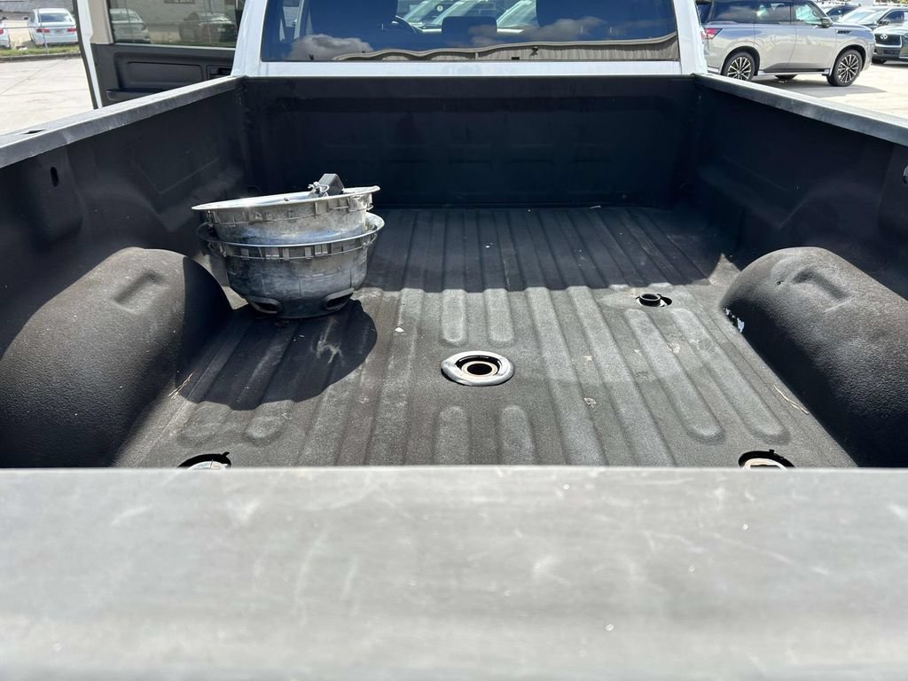 Used 2016 RAM 3500 Tradesman w/ Chrome Appearance Group AWD/4WD image 12