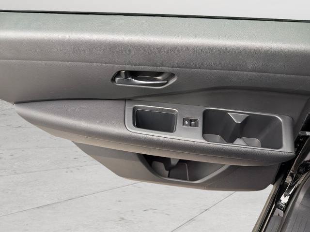 Certified 2024 Nissan Pathfinder SV FWD image 24