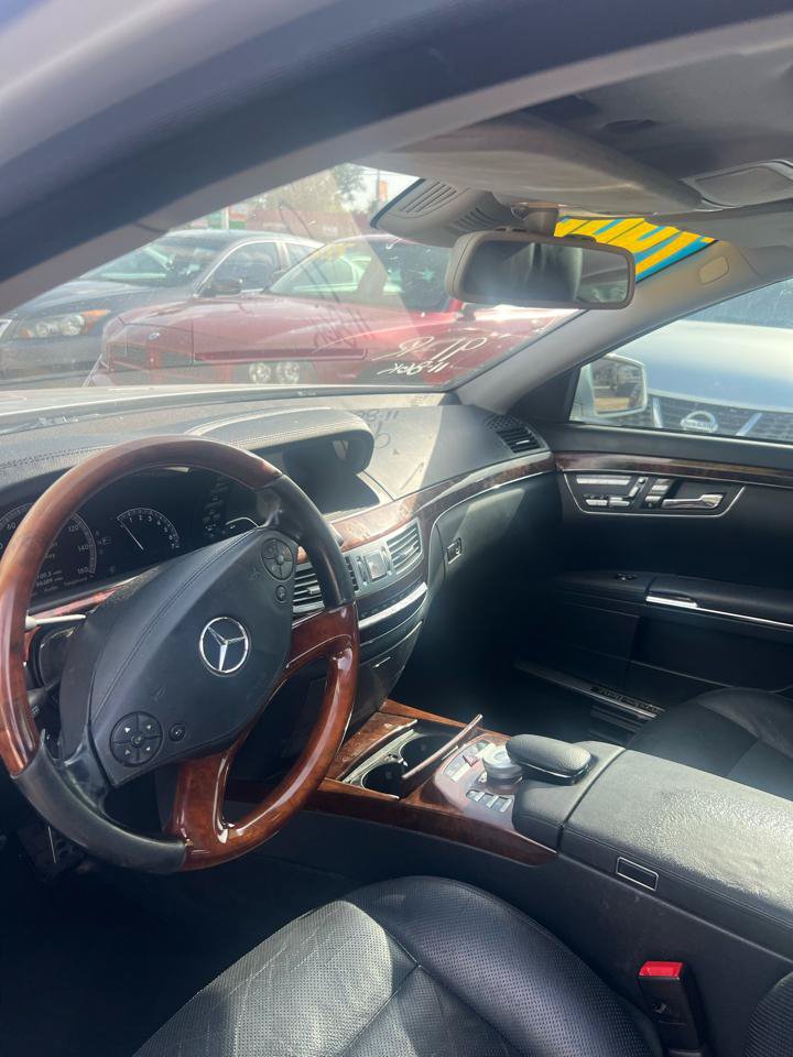 Used 2011 Mercedes-Benz S 550 w/ Sport Pkg Plus One image 10