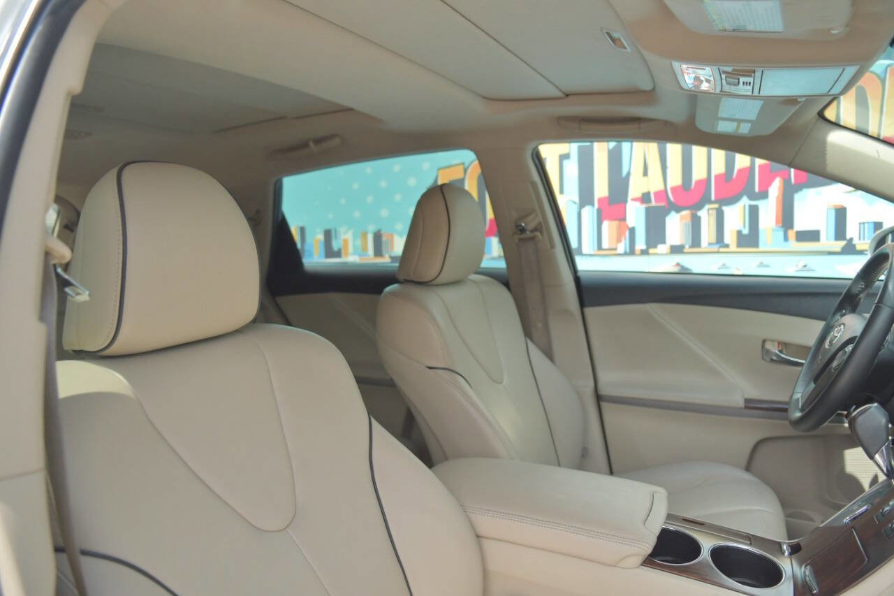 Used 2013 Toyota Venza Limited w/ Tow Prep Pkg image 37