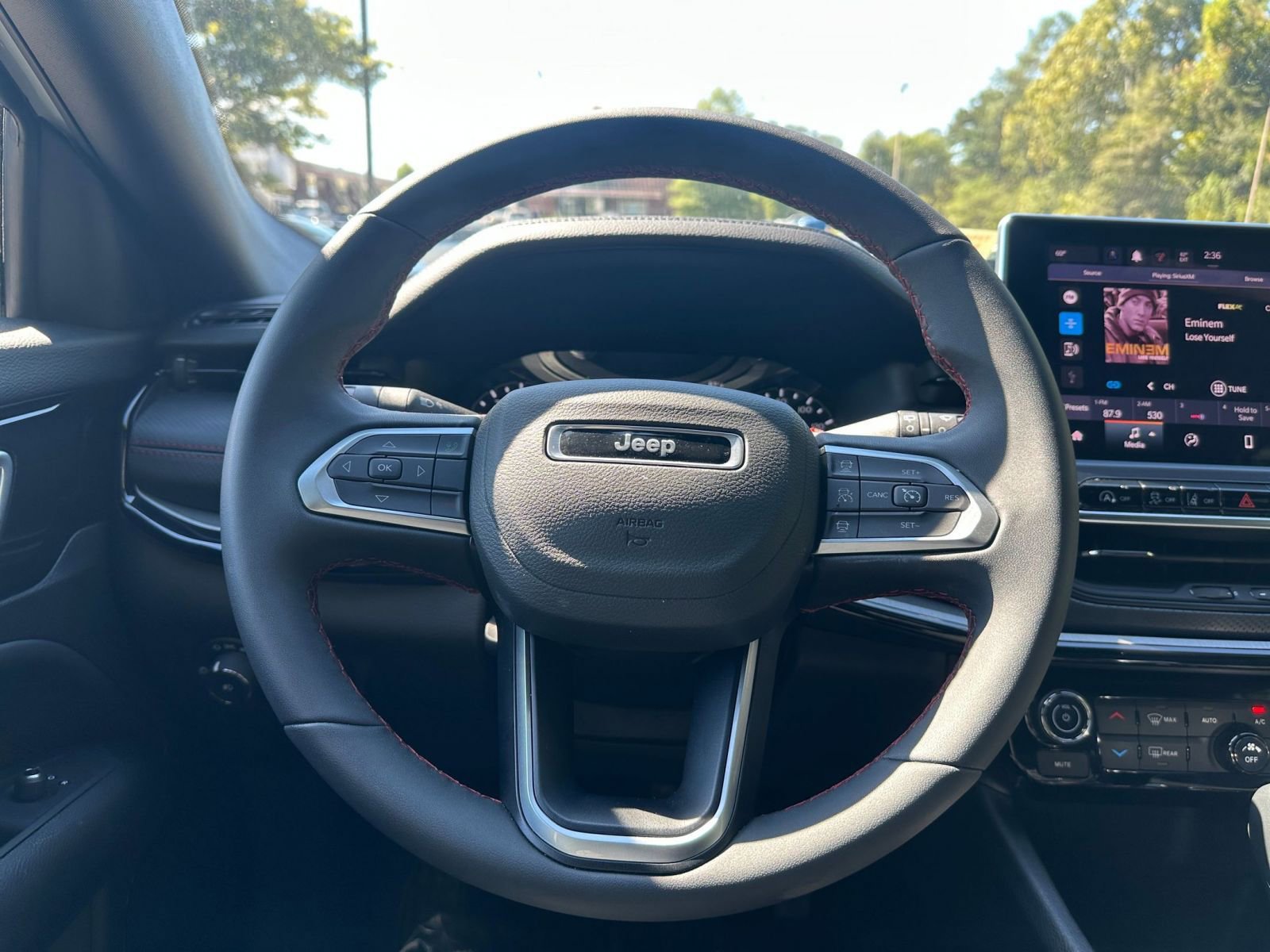 Used 2025 Jeep Compass Trailhawk w/ Trailer Tow Group image 34