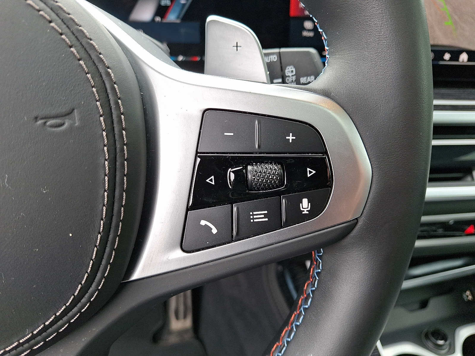 Used 2025 BMW X7 M60i w/ Executive Package AWD/4WD image 25