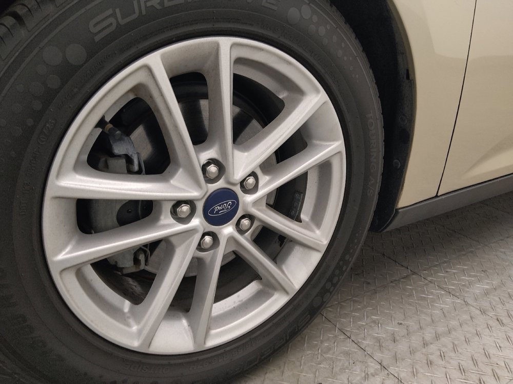 Used 2017 Ford Focus SE FWD image 31
