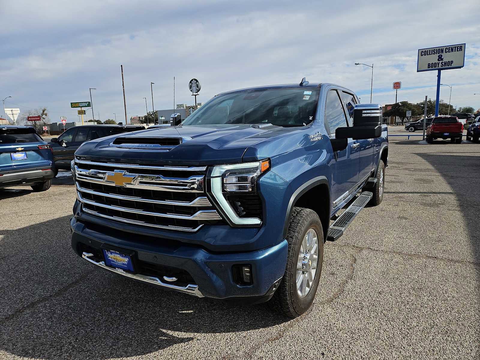 Used 2024 Chevrolet Silverado 2500 High Country w/ Technology Package image 4