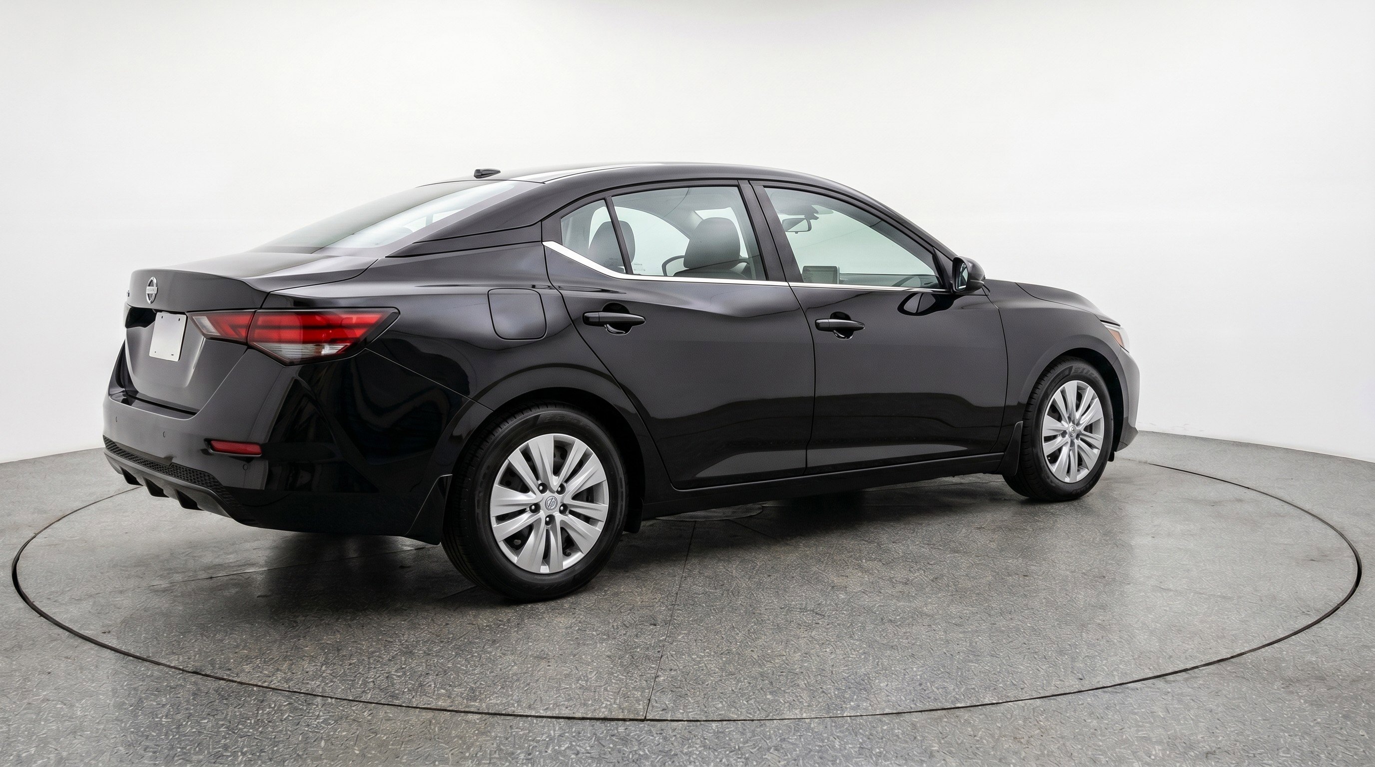 Used 2024 Nissan Sentra S FWD image 9