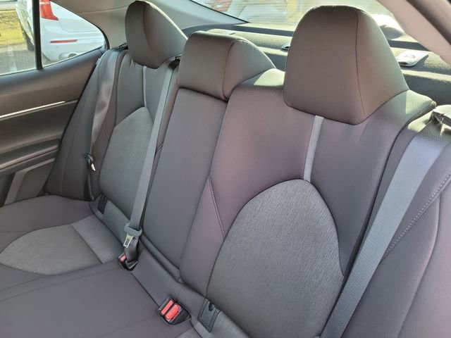 Used 2024 Toyota Camry LE image 9
