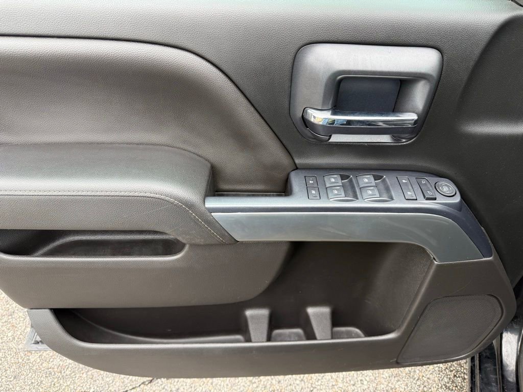 Used 2018 Chevrolet Silverado 1500 LT w/ All Star Edition image 13