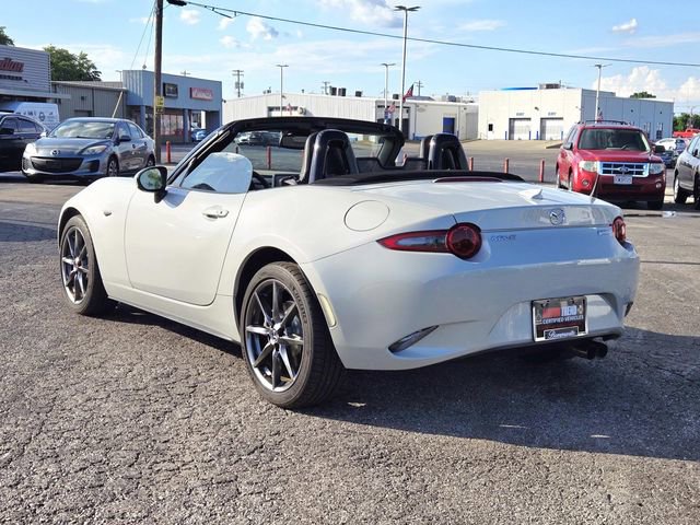 Used 2016 MAZDA MX-5 Miata Grand Touring RWD image 8