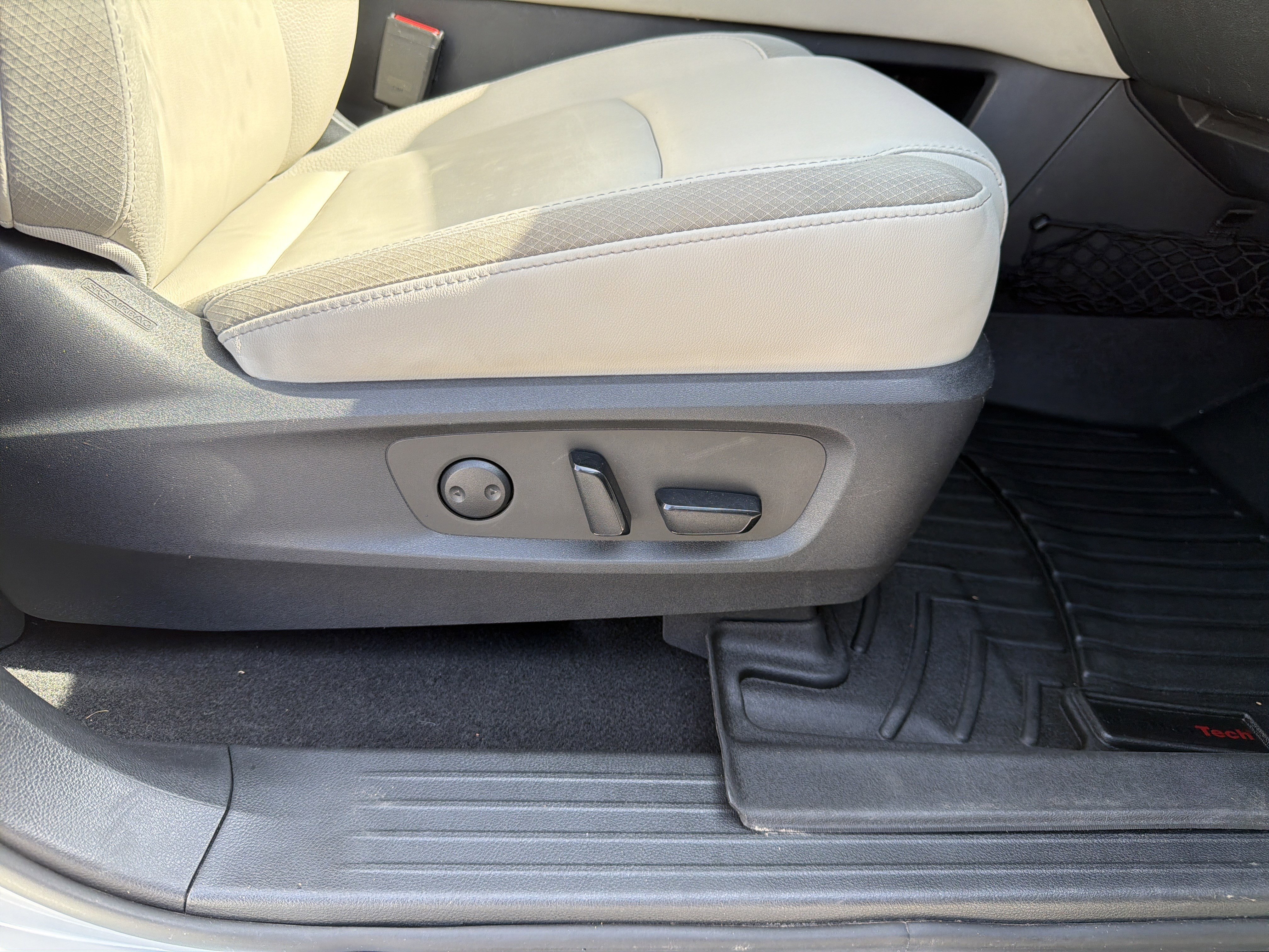 Used 2023 Nissan Pathfinder SL w/ SL Premium Package image 16