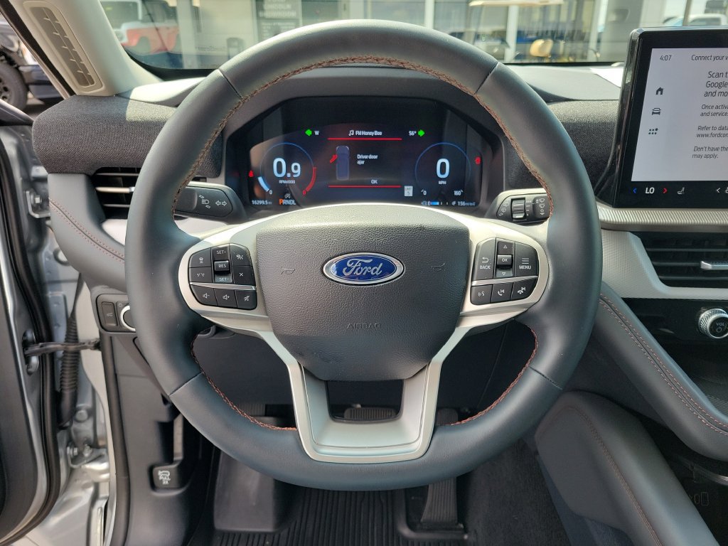 Certified 2025 Ford Explorer Active RWD image 24