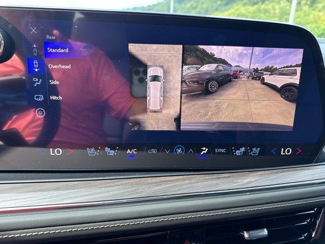 New 2026 Chevrolet Suburban Premier AWD/4WD image 18