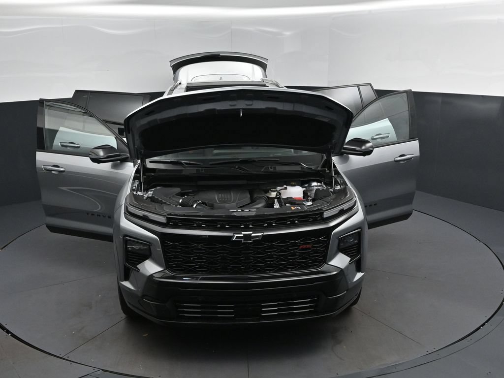 New 2026 Chevrolet Traverse RS w/ LPO, Floor Liner Package FWD image 52