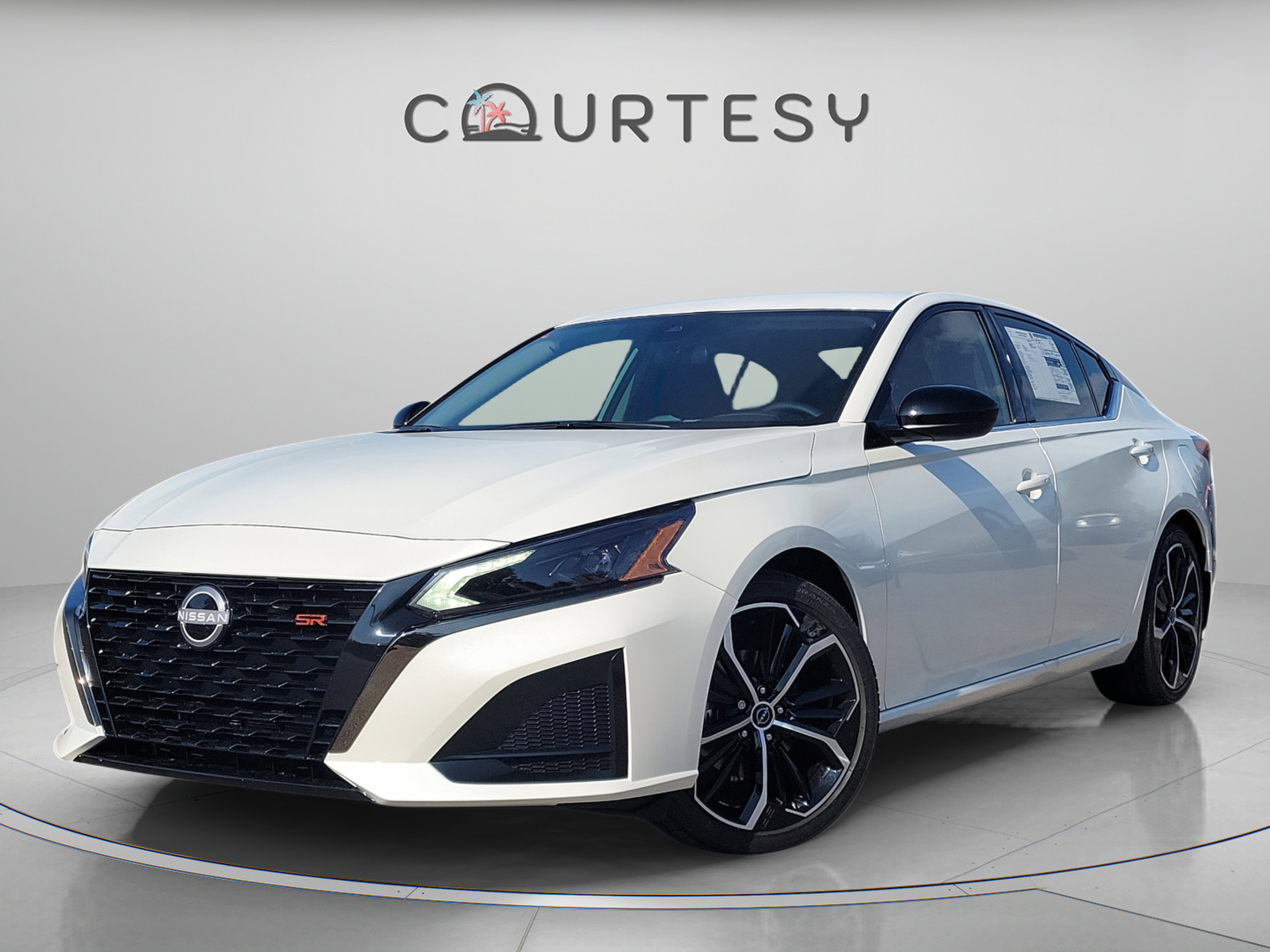 New 2025 Nissan Altima 2.5 SR FWD image 1