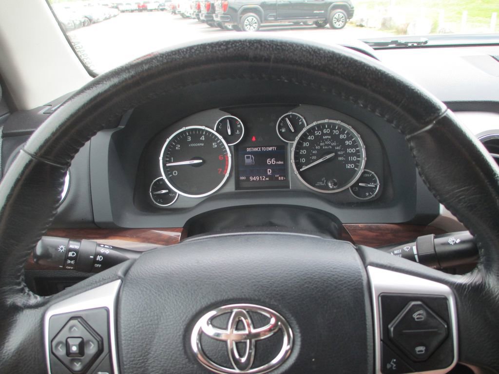 Used 2015 Toyota Tundra Limited w/ Limited Premium Package image 29