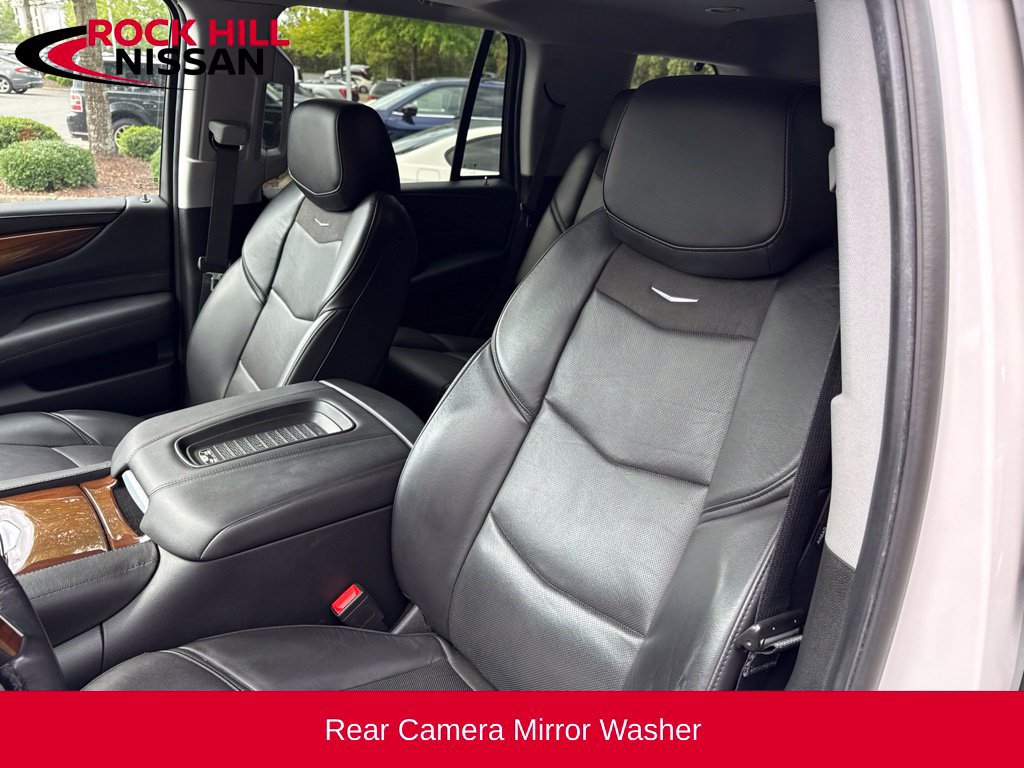 Used 2020 Cadillac Escalade Luxury AWD/4WD image 15