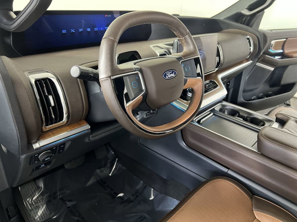 Used 2025 Ford Expedition King Ranch image 11
