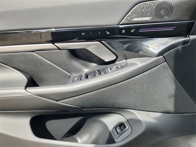 Used 2024 BMW 530i 530i w/ Premium Package image 23