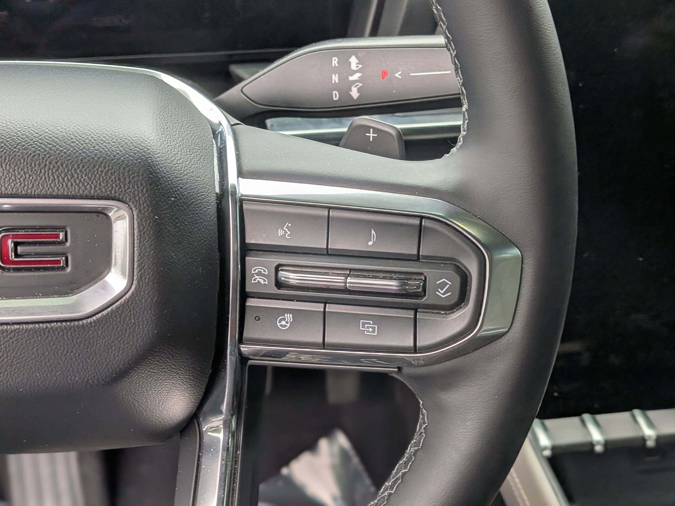 Certified 2025 GMC Terrain Elevation w/ Elevation Premium Package AWD/4WD image 23
