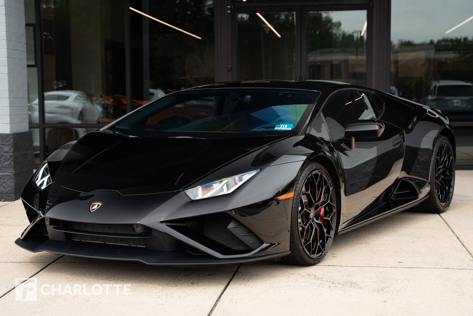 Used 2020 Lamborghini Huracan EVO RWD image 8