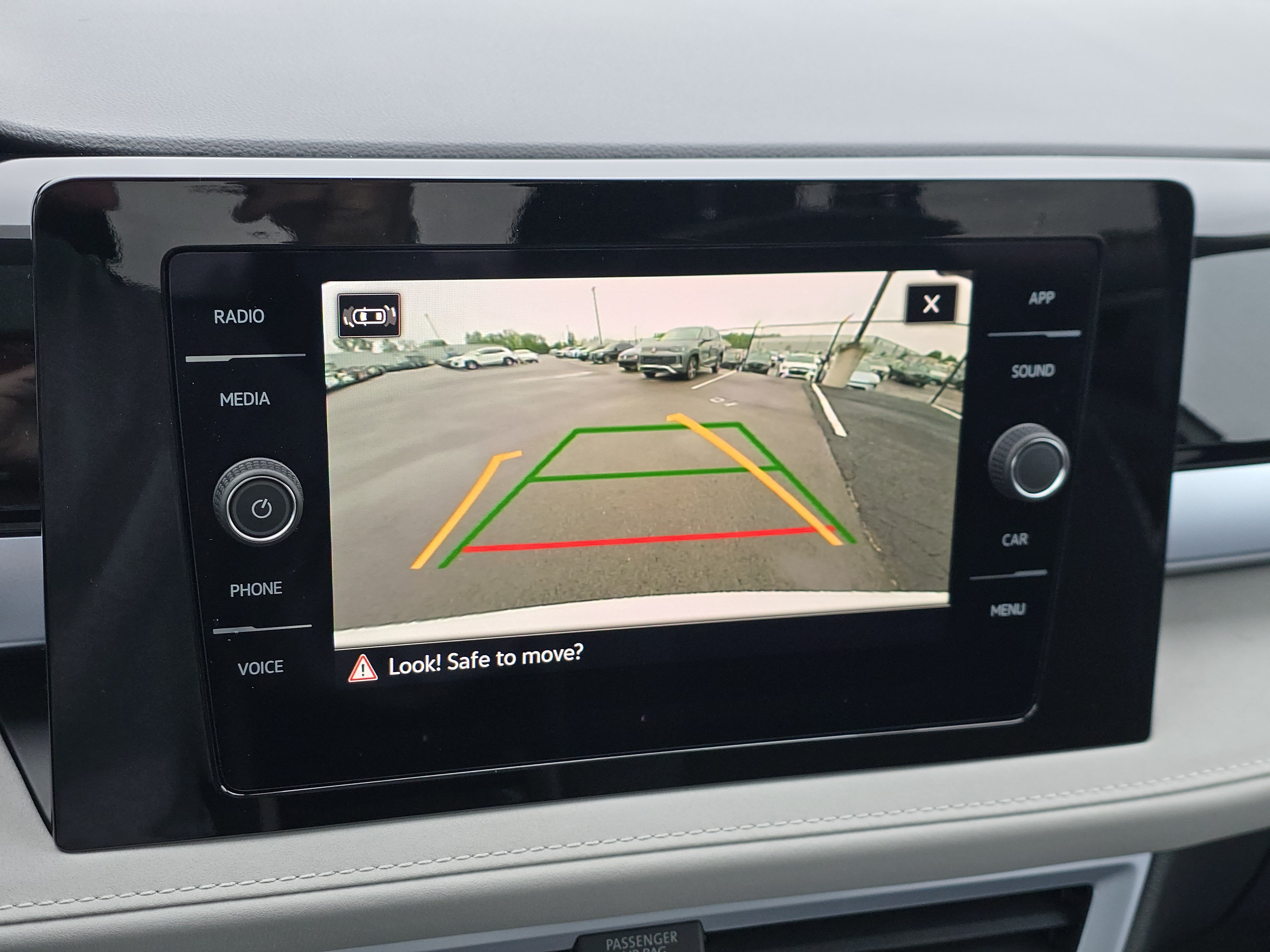 New 2026 Volkswagen Taos SE FWD image 10