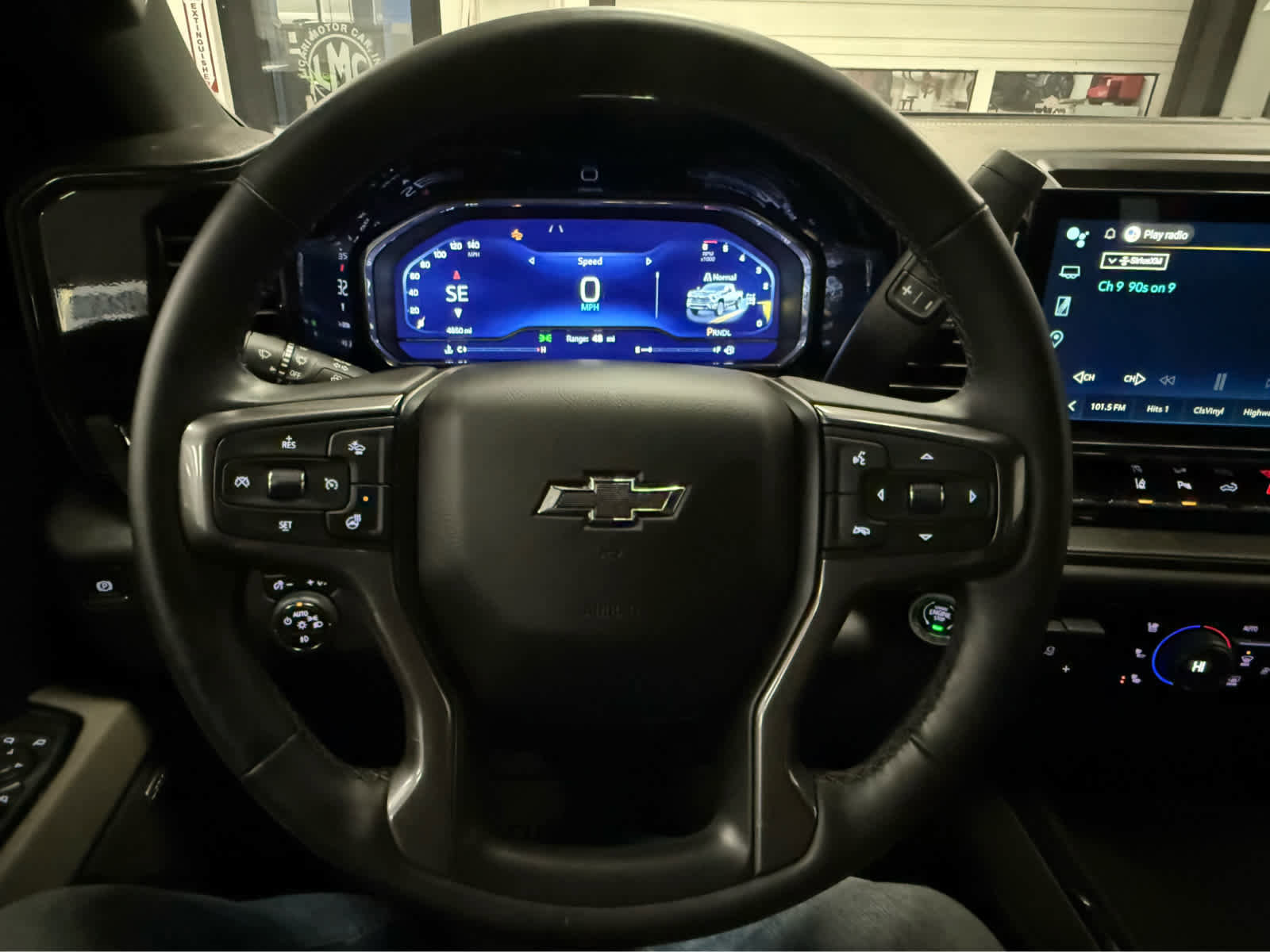 Used 2025 Chevrolet Silverado 2500 ZR2 w/ Technology Package image 12