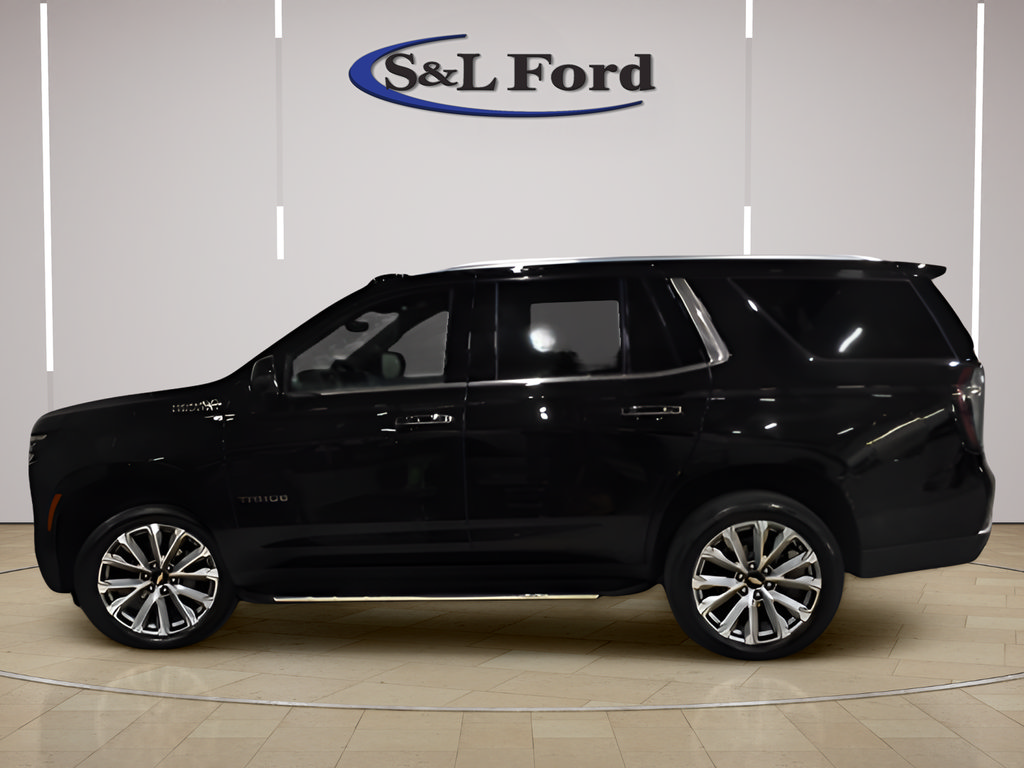 Used 2025 Chevrolet Tahoe High Country AWD/4WD image 1