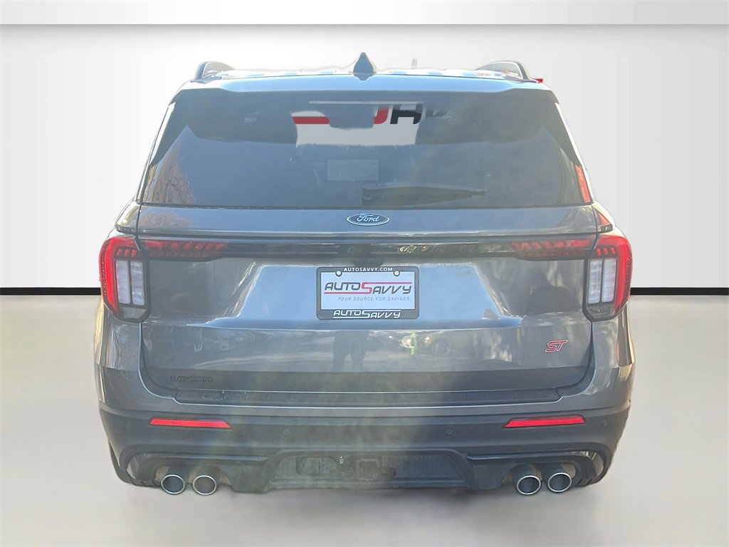 Used 2025 Ford Explorer ST image 6