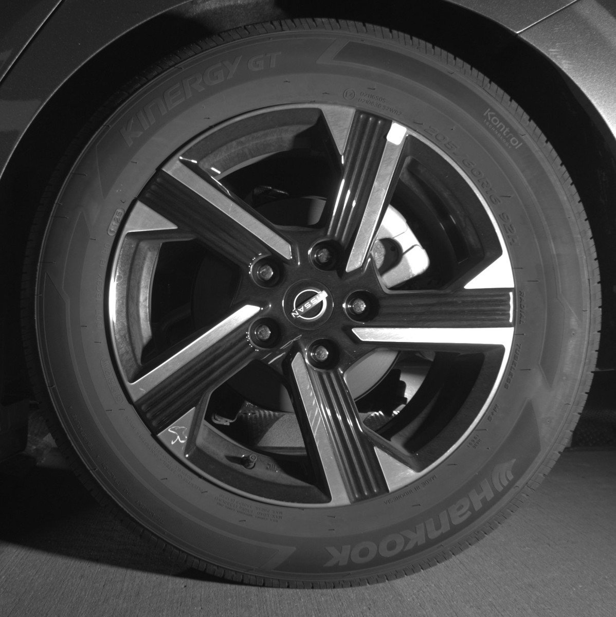 Used 2025 Nissan Sentra SV image 14