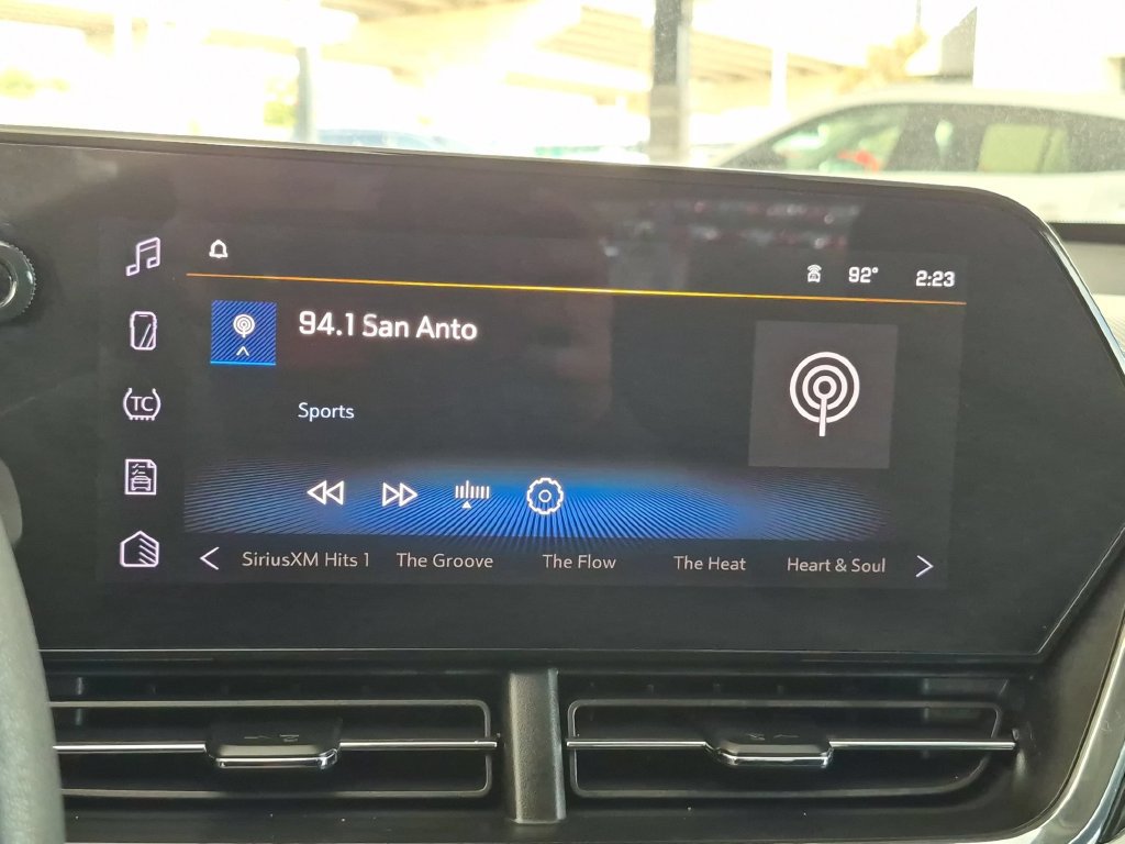 Used 2026 Chevrolet Trax LT FWD image 16