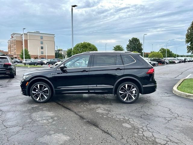 Used 2023 Volkswagen Tiguan SEL R-Line AWD/4WD image 7