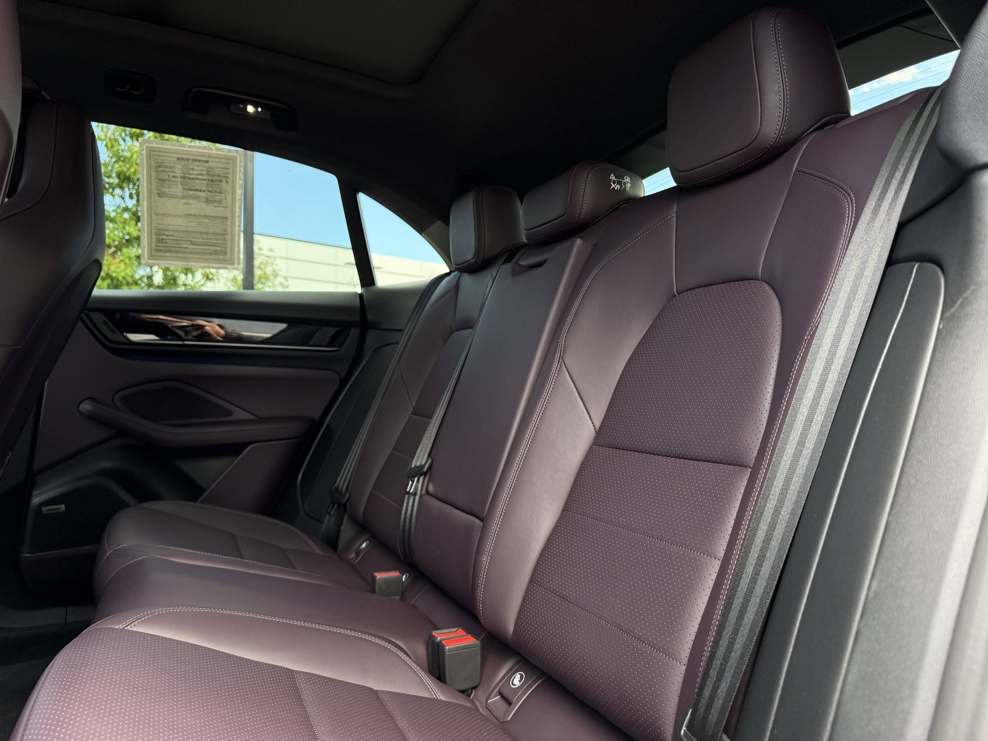 Used 2025 Porsche Macan Electric image 27