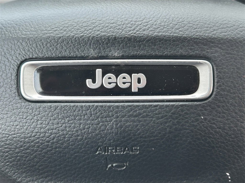 Used 2023 Jeep Grand Cherokee L Limited image 35