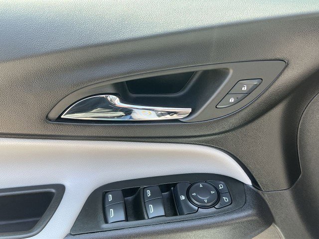 Used 2024 Chevrolet Equinox LS w/ LS Convenience Package image 22