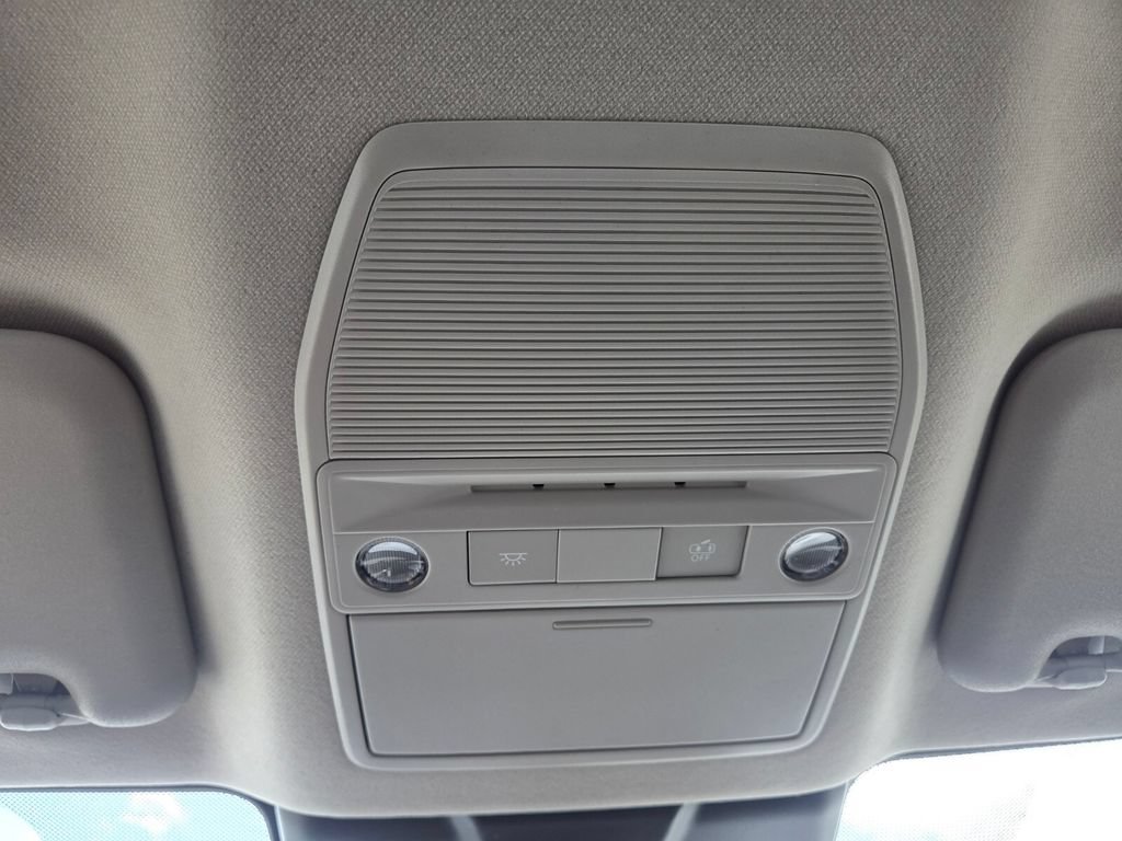 Used 2026 Nissan Sentra SV w/ SV Convenience Package FWD image 19