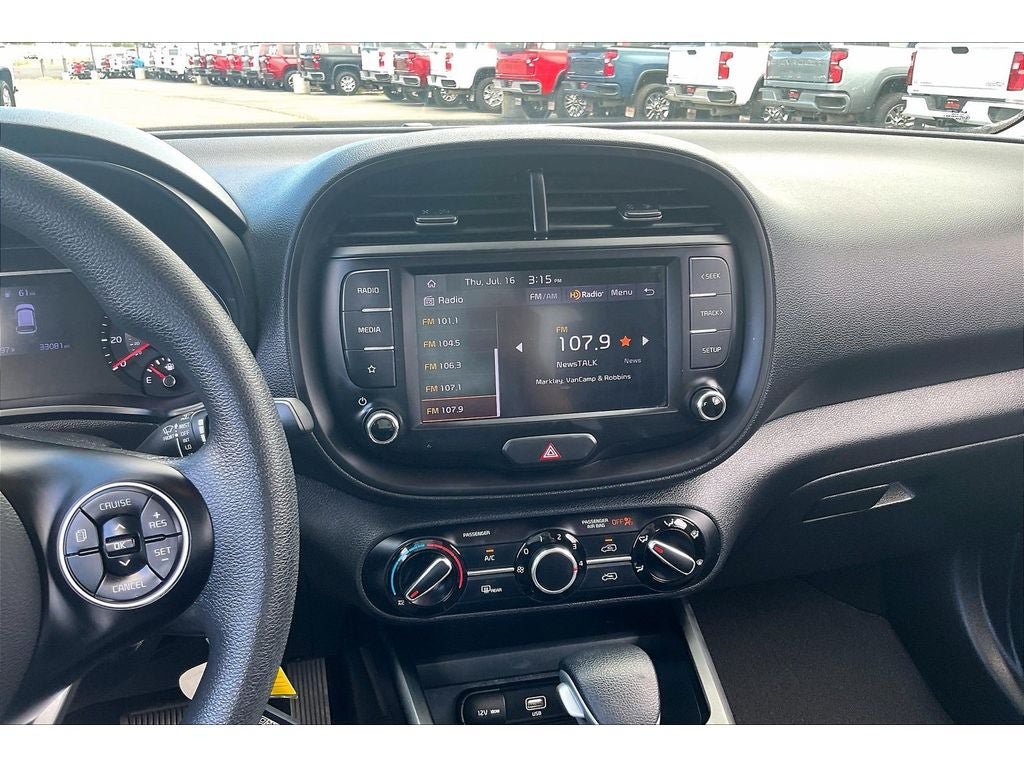 Used 2022 Kia Soul LX w/ Technology Package FWD image 7