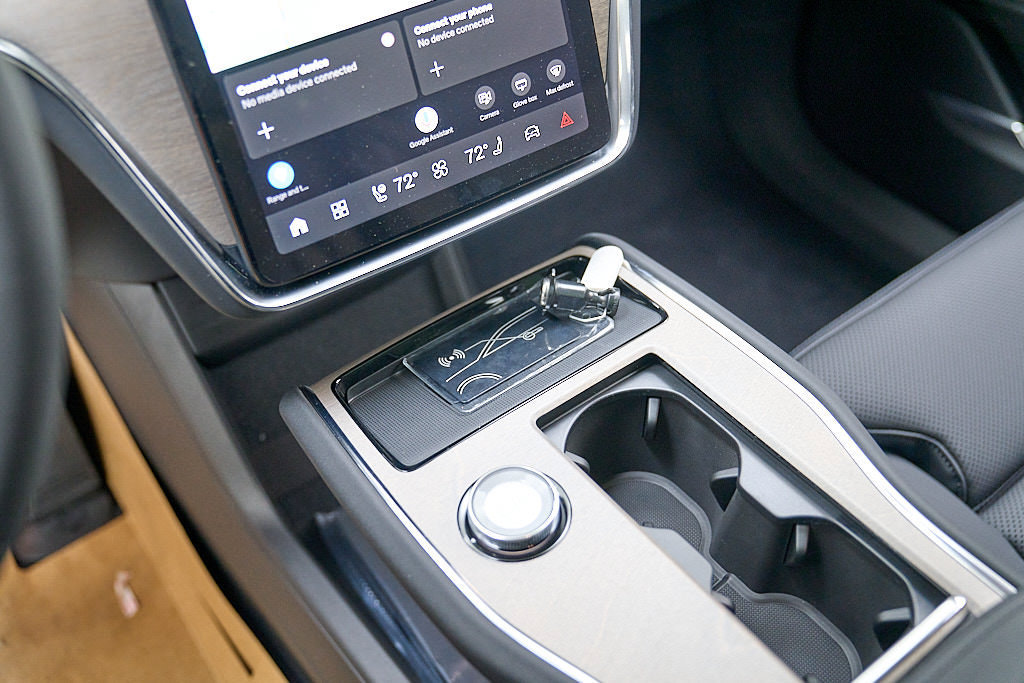 New 2026 Volvo EX90 Plus AWD/4WD image 19