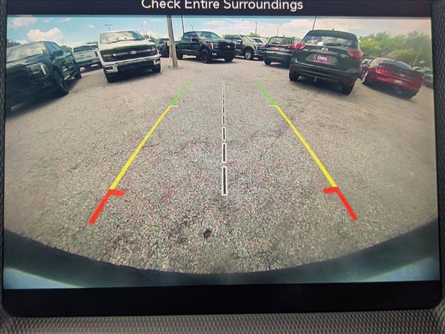 Used 2018 Jeep Wrangler Unlimited Sahara image 13