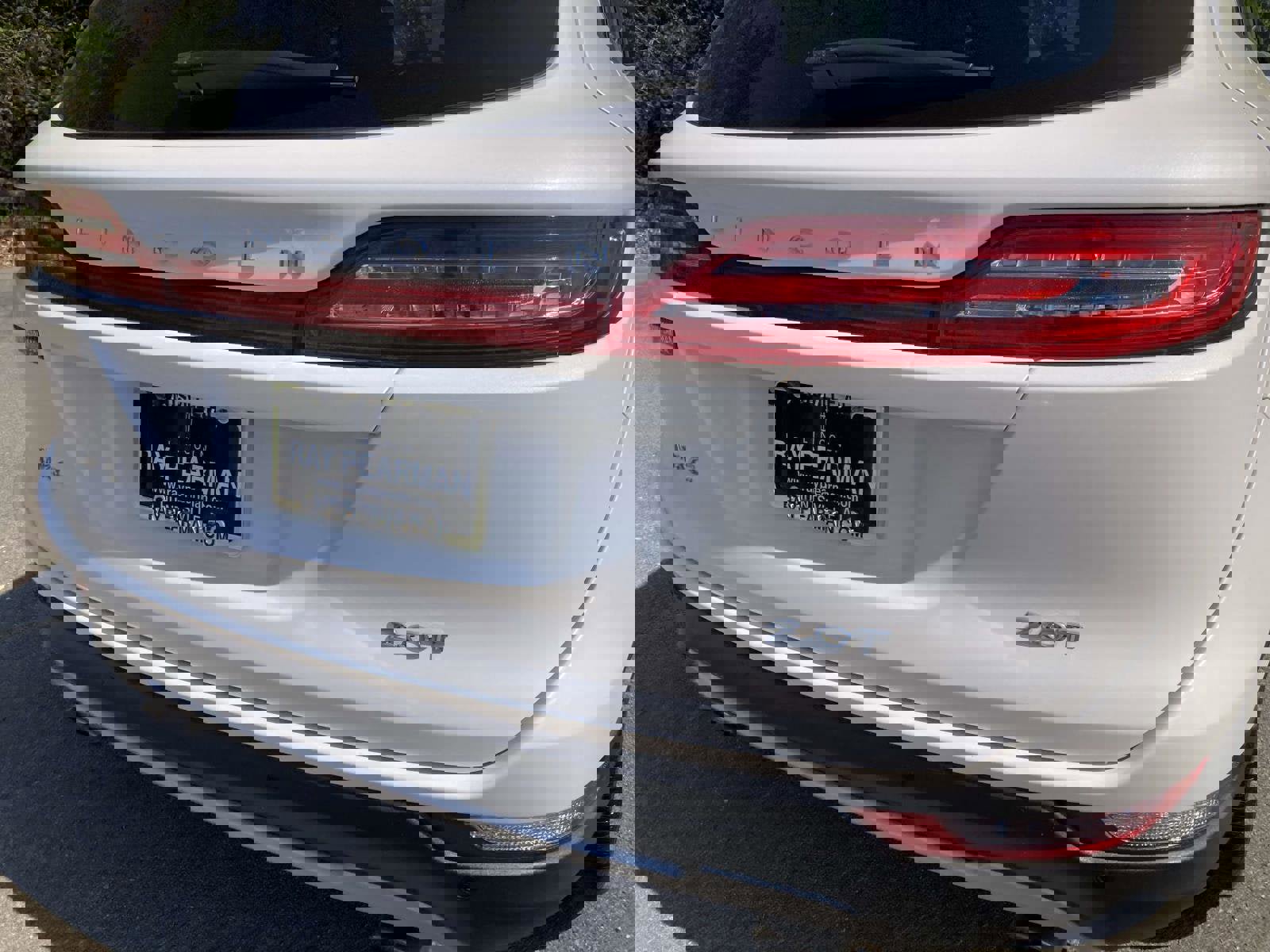 Used 2017 Lincoln MKC Reserve image 4