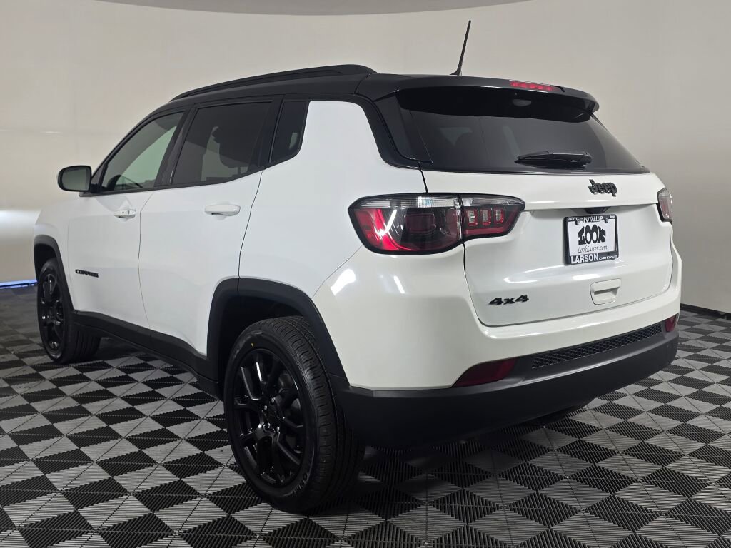Used 2023 Jeep Compass Altitude image 5