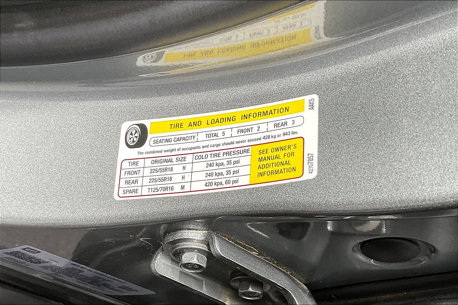 Used 2023 Buick Encore GX Essence w/ Experience Buick Package AWD/4WD image 19