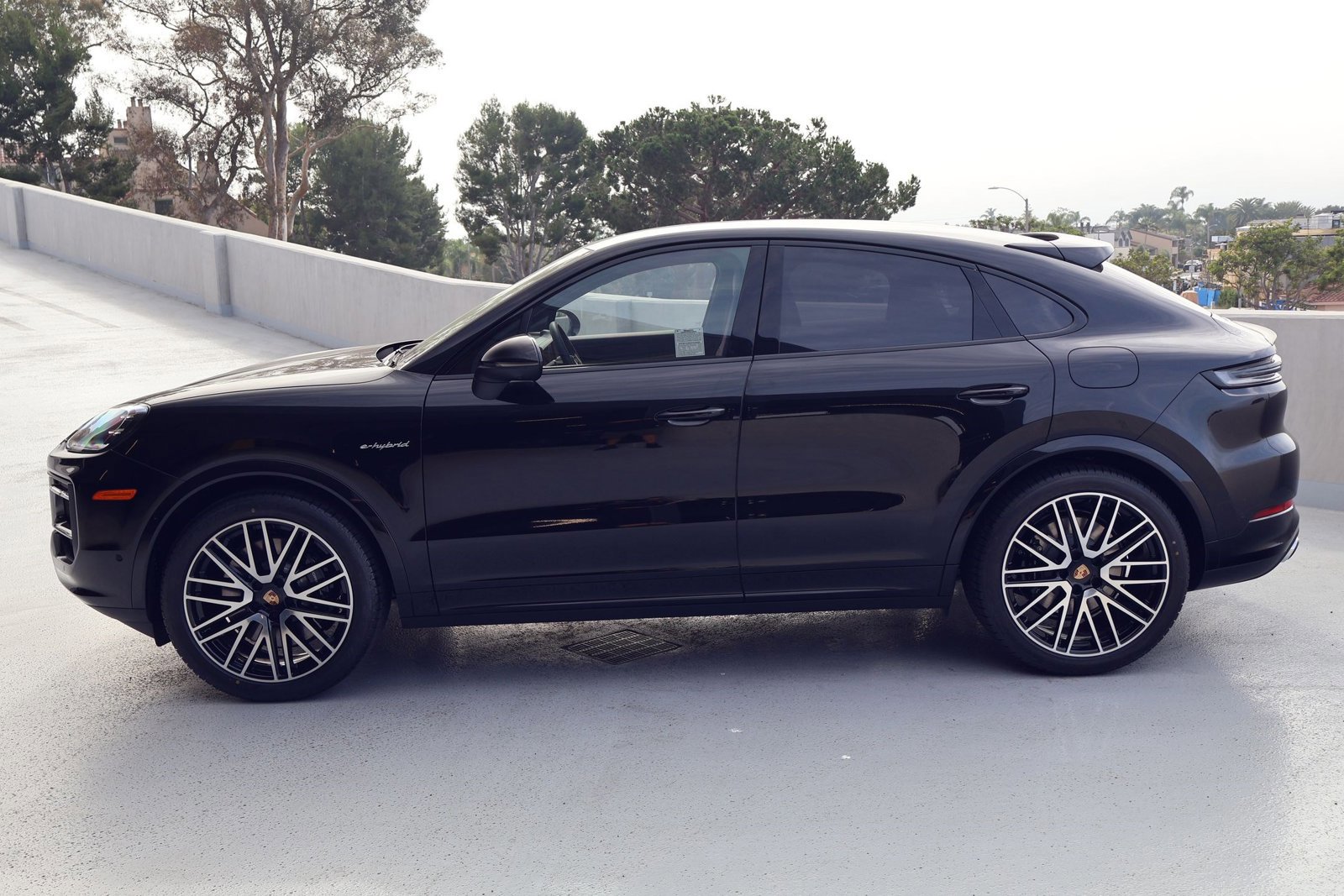 New 2026 Porsche Cayenne S image 2