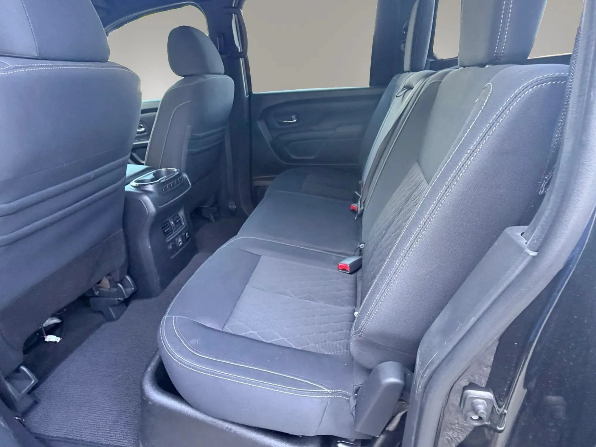 Used 2019 Nissan Titan SV w/ SV Convenience Package RWD image 24