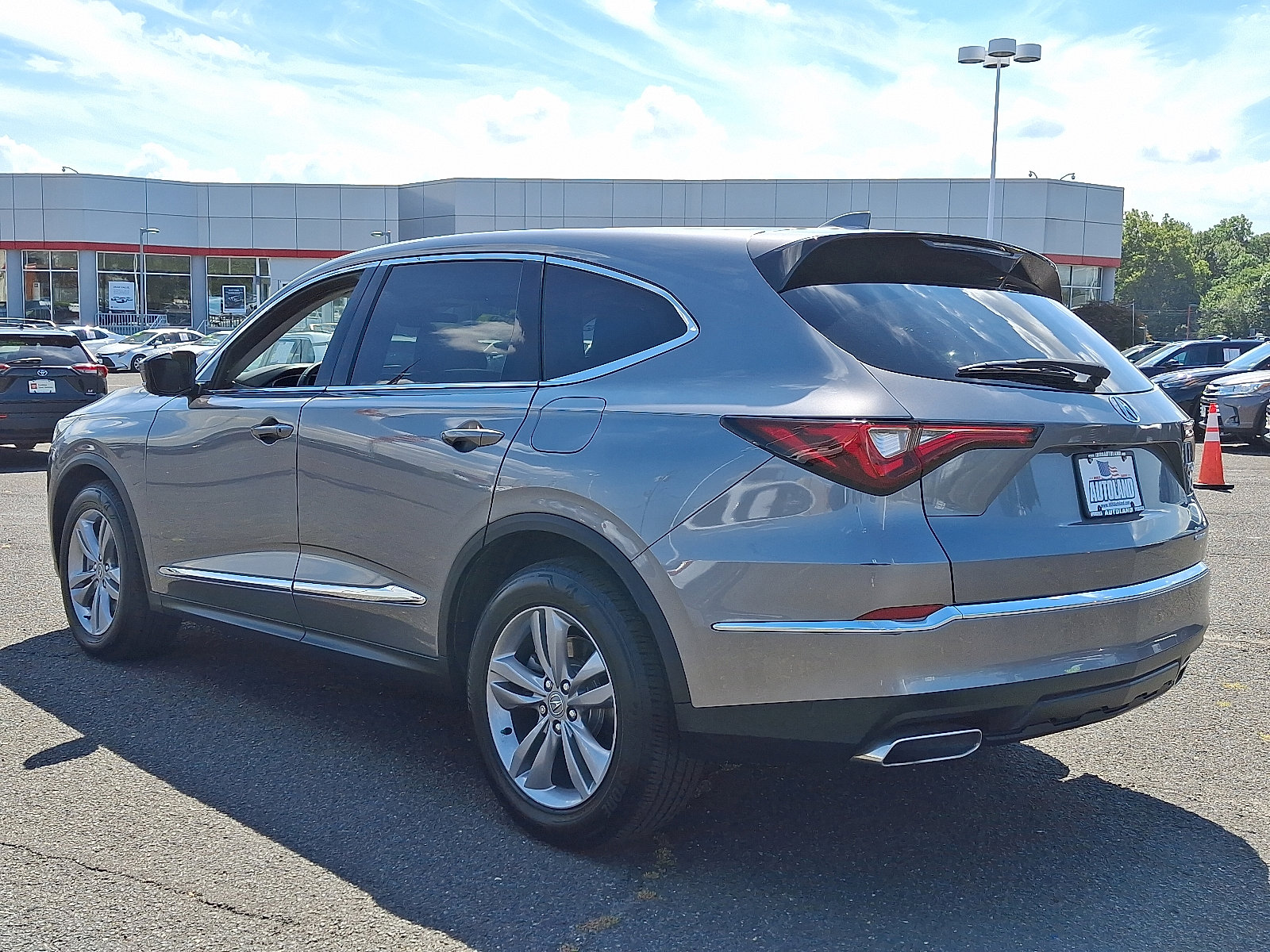 Used 2024 Acura MDX SH-AWD image 5